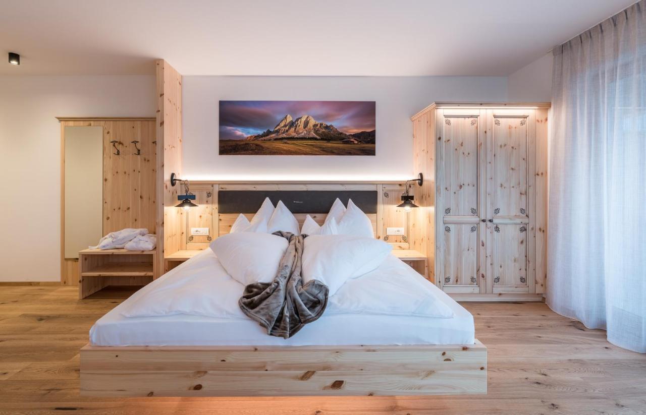 Hotel B&B Feldmessner Brunico Bagian luar foto
