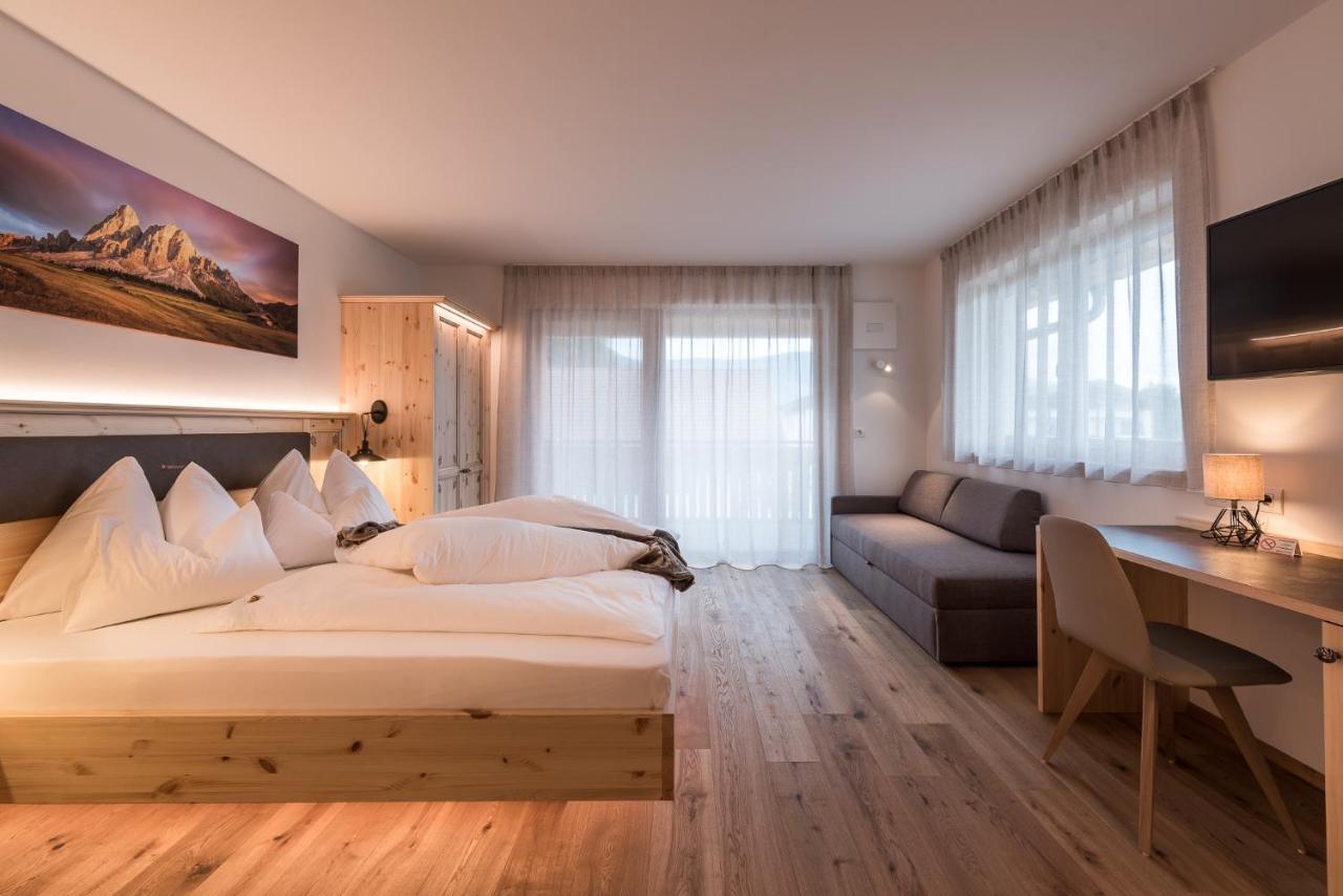 Hotel B&B Feldmessner Brunico Bagian luar foto