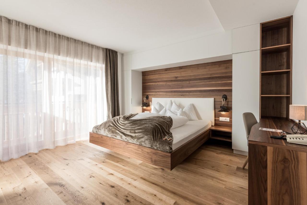 Hotel B&B Feldmessner Brunico Bagian luar foto