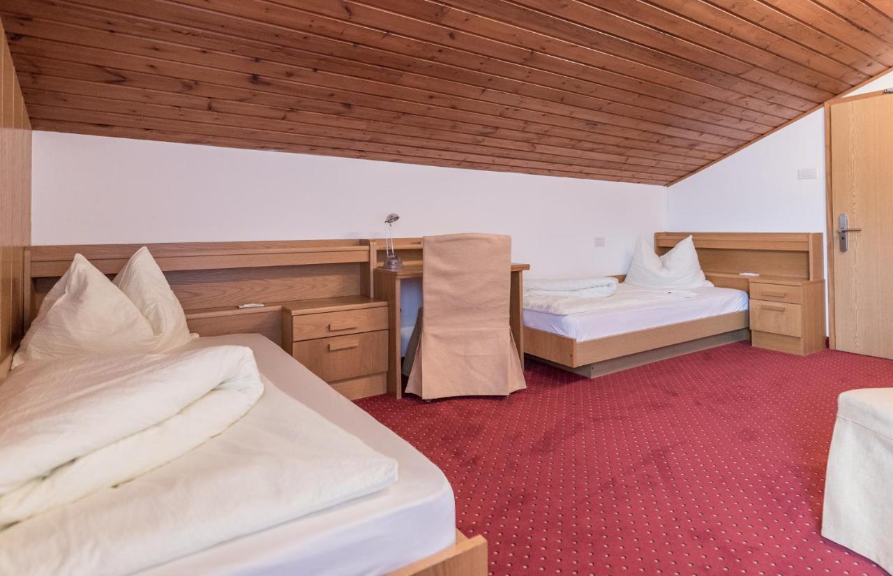 Hotel B&B Feldmessner Brunico Bagian luar foto