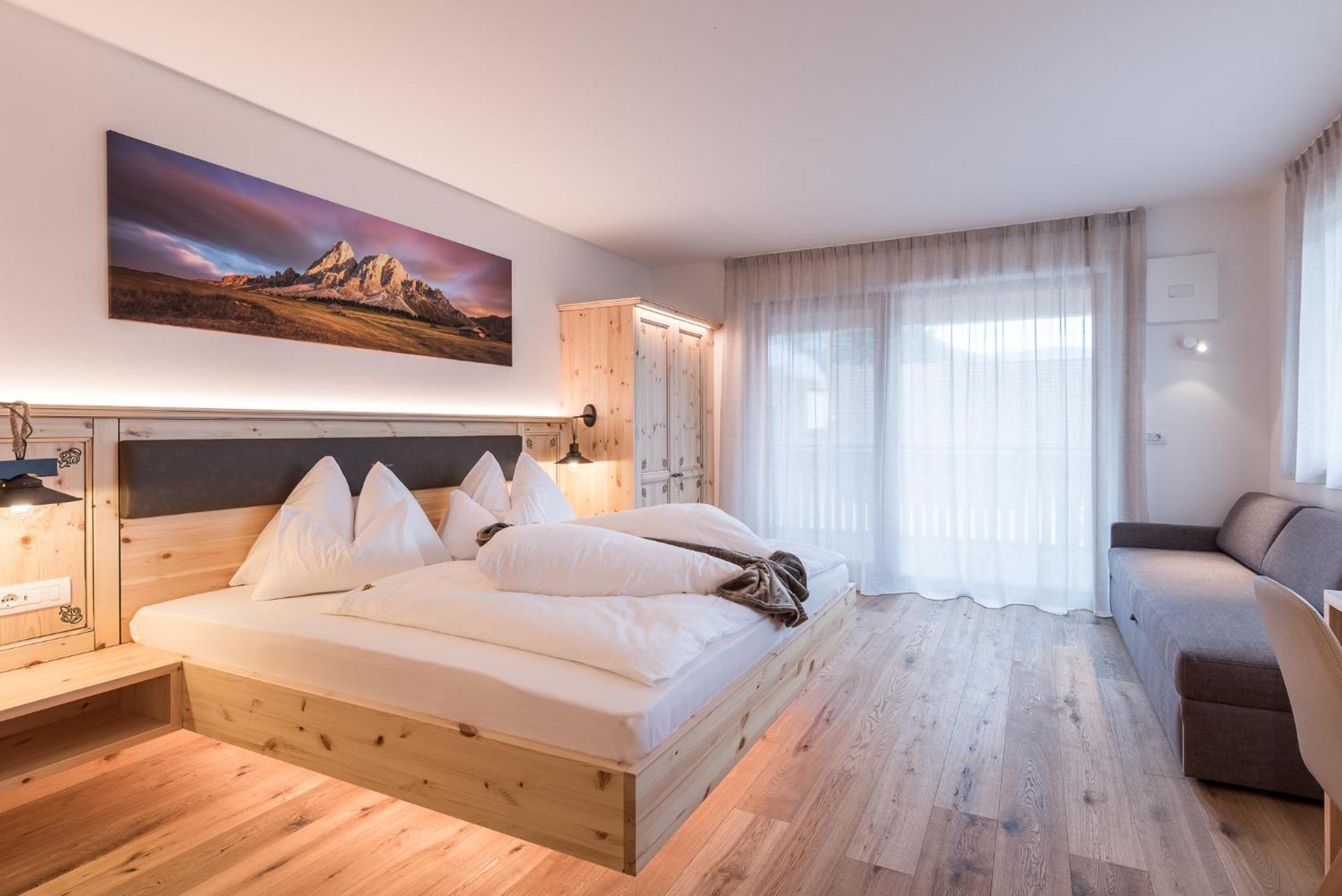 Hotel B&B Feldmessner Brunico Bagian luar foto