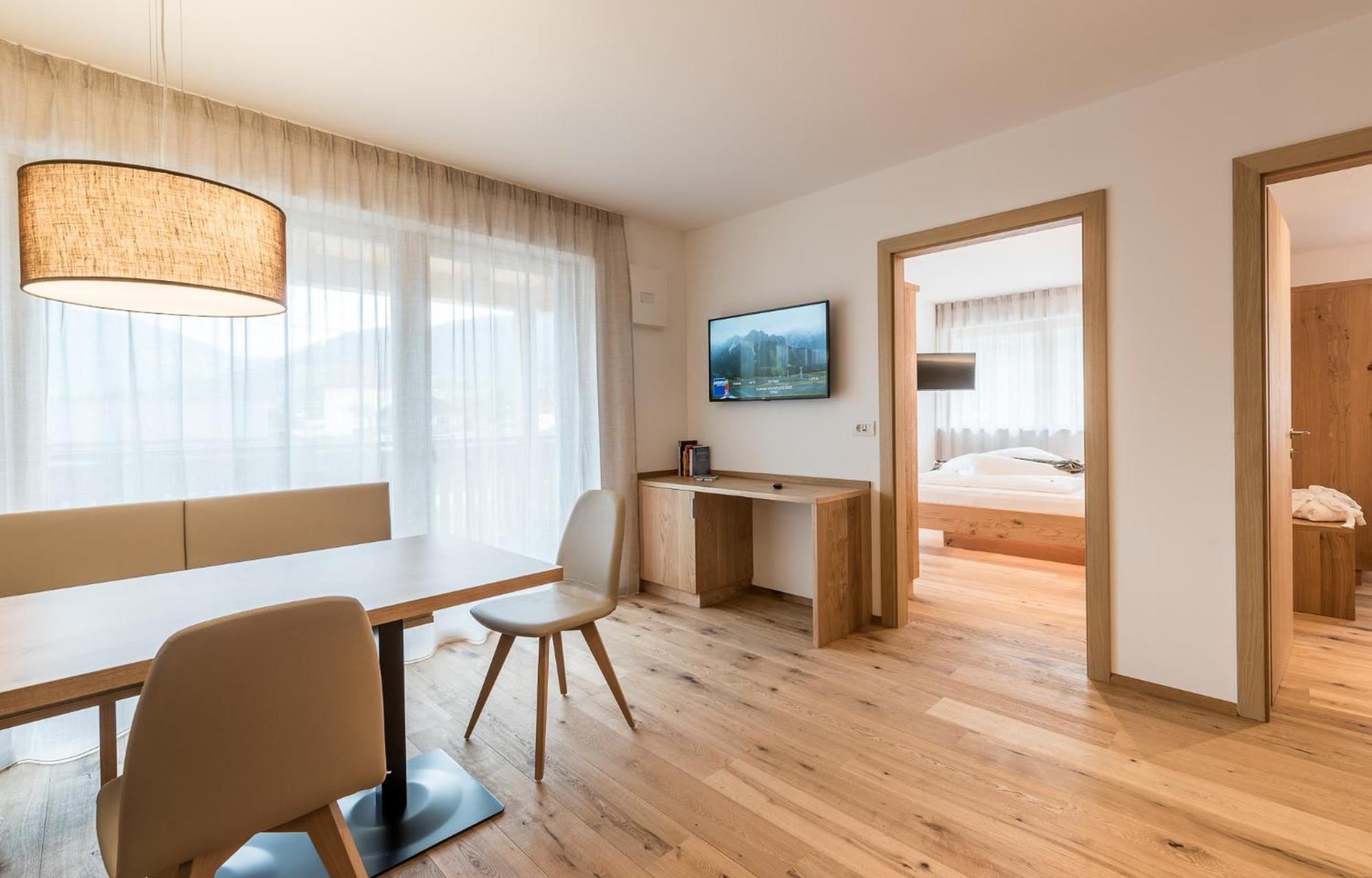 Hotel B&B Feldmessner Brunico Bagian luar foto