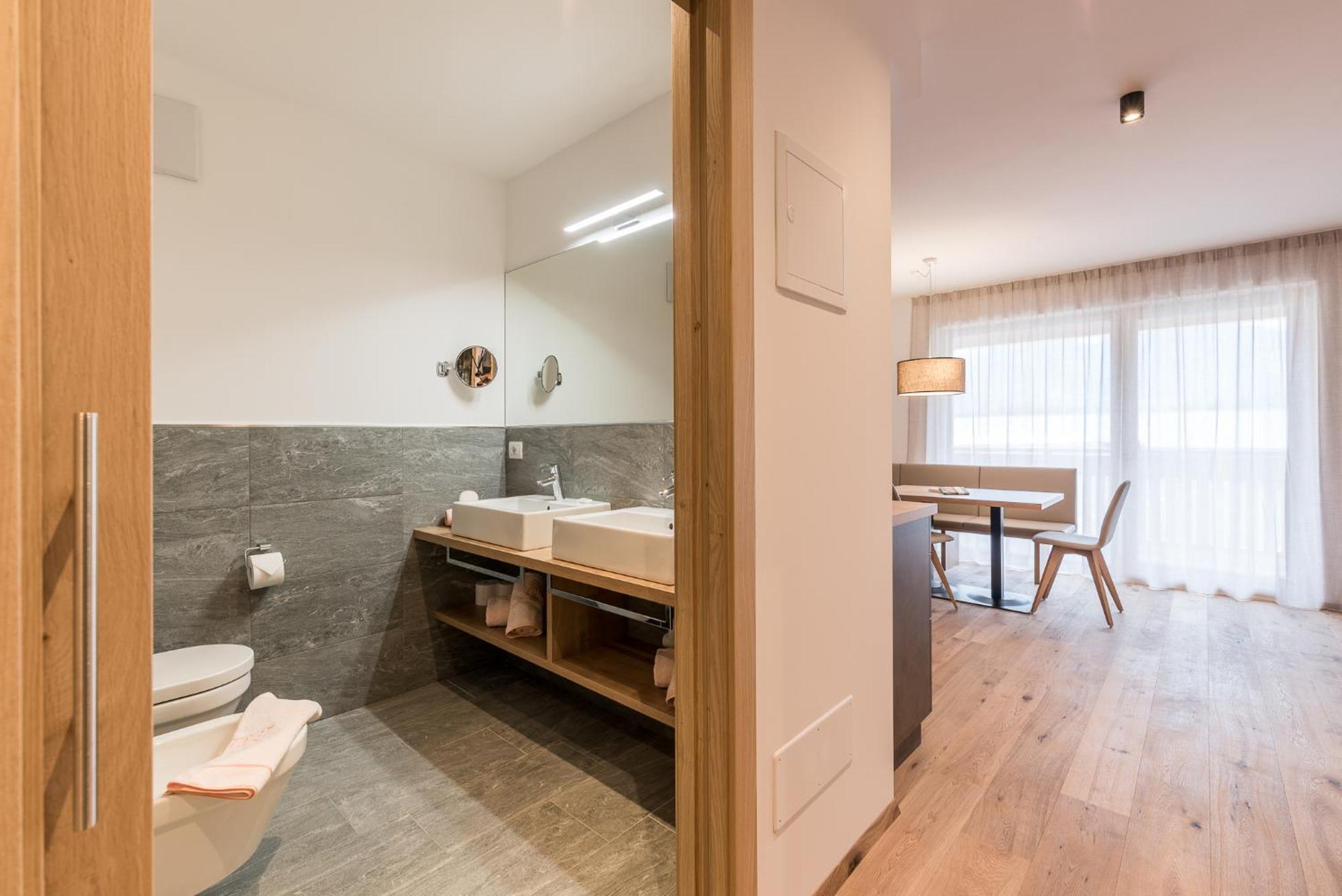 Hotel B&B Feldmessner Brunico Bagian luar foto