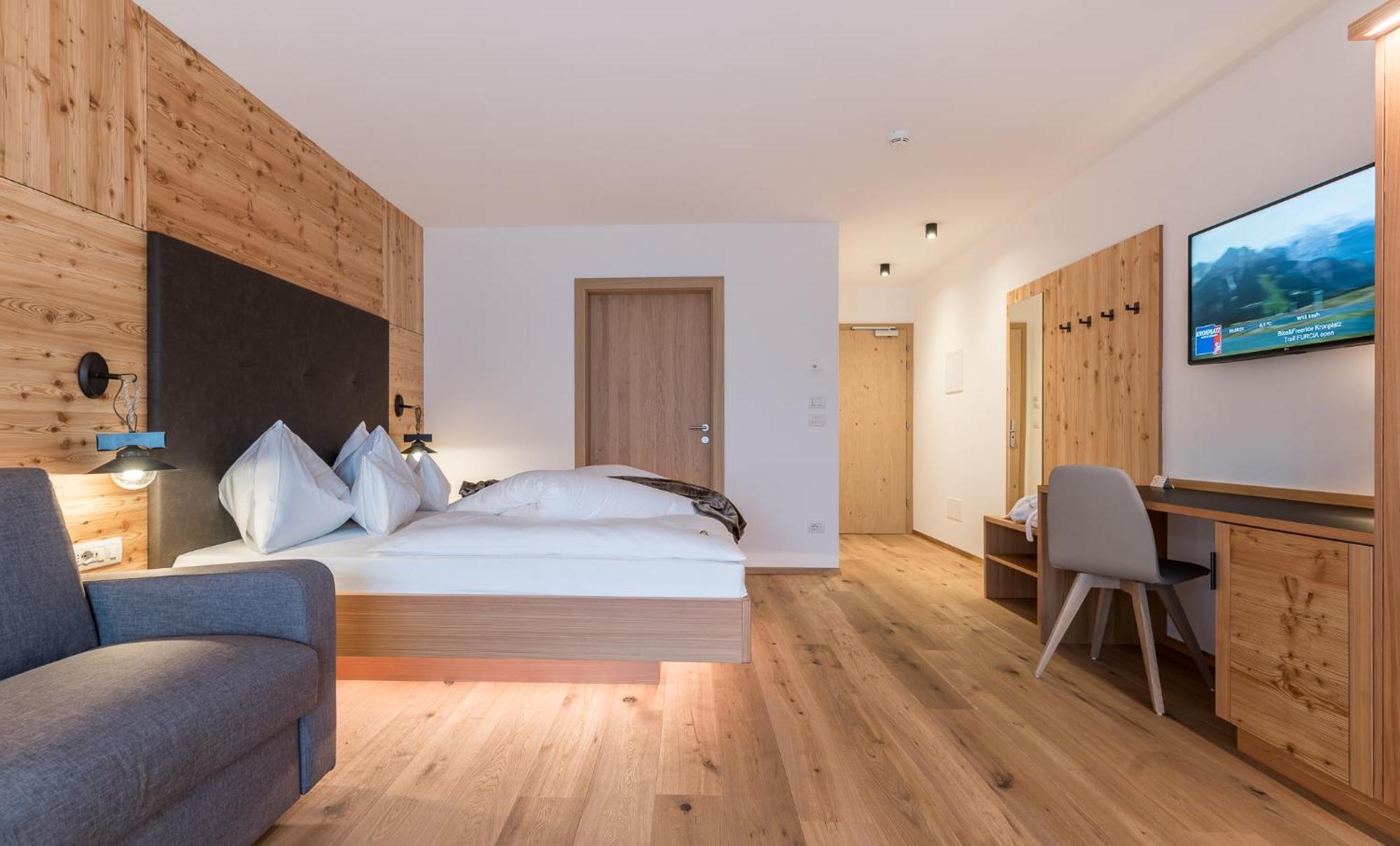 Hotel B&B Feldmessner Brunico Bagian luar foto